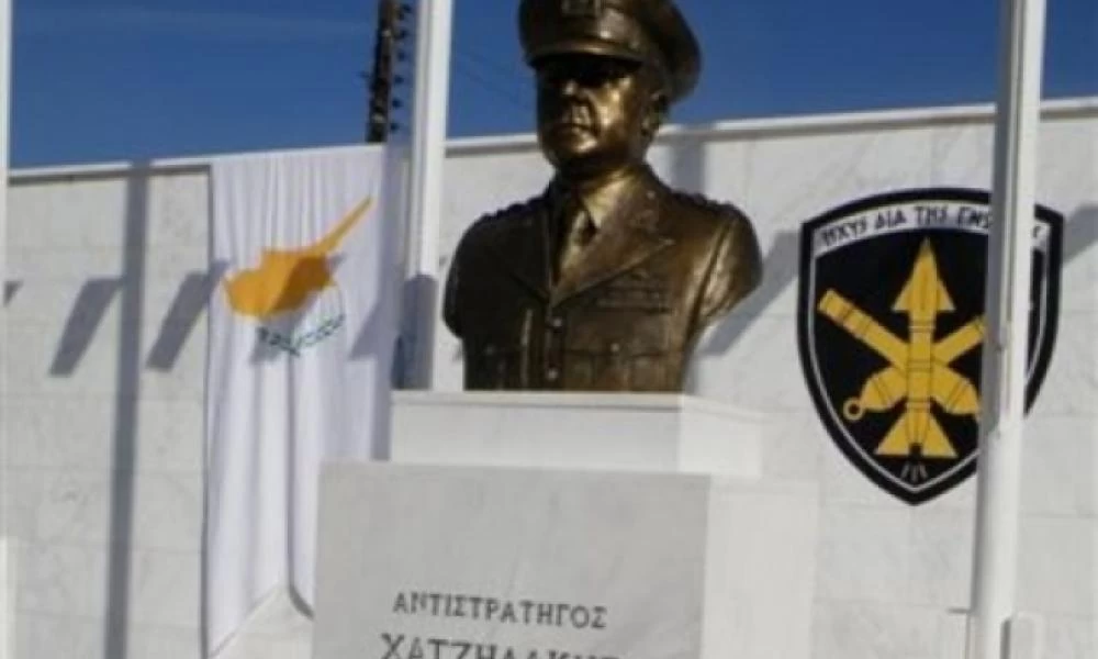 Εμμανουήλ Χατζηδάκης: Ο ήρωας που έχασε τη ζωή του στην μελανή στιγμή της Κύπρου το 1974